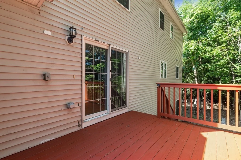 4 bed, 2 bath apartment for rent at 19 Benjamin Ln, Reading — photo 15 of 42