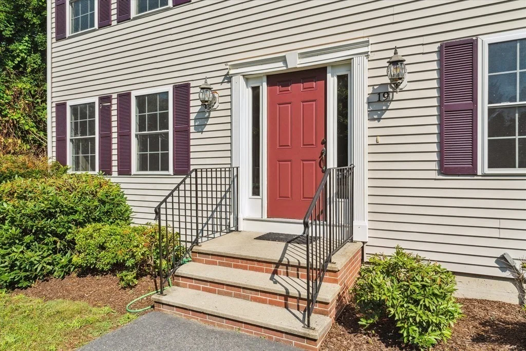 4 bed, 2 bath apartment for rent at 19 Benjamin Ln, Reading — photo 40 of 42