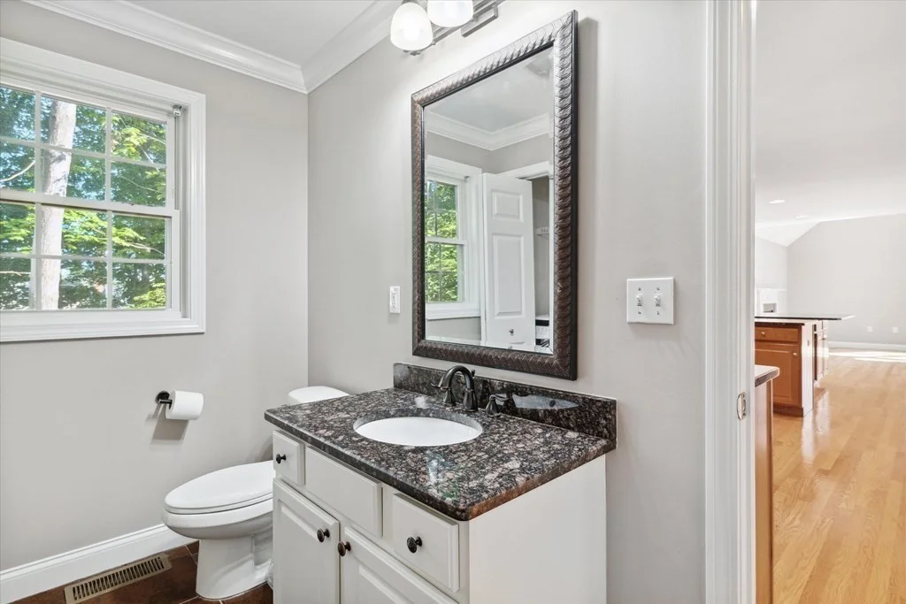 4 bed, 2 bath apartment for rent at 19 Benjamin Ln, Reading — photo 17 of 42