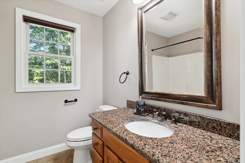 4 bed, 2 bath apartment for rent at 19 Benjamin Ln, Reading — photo 28 of 42