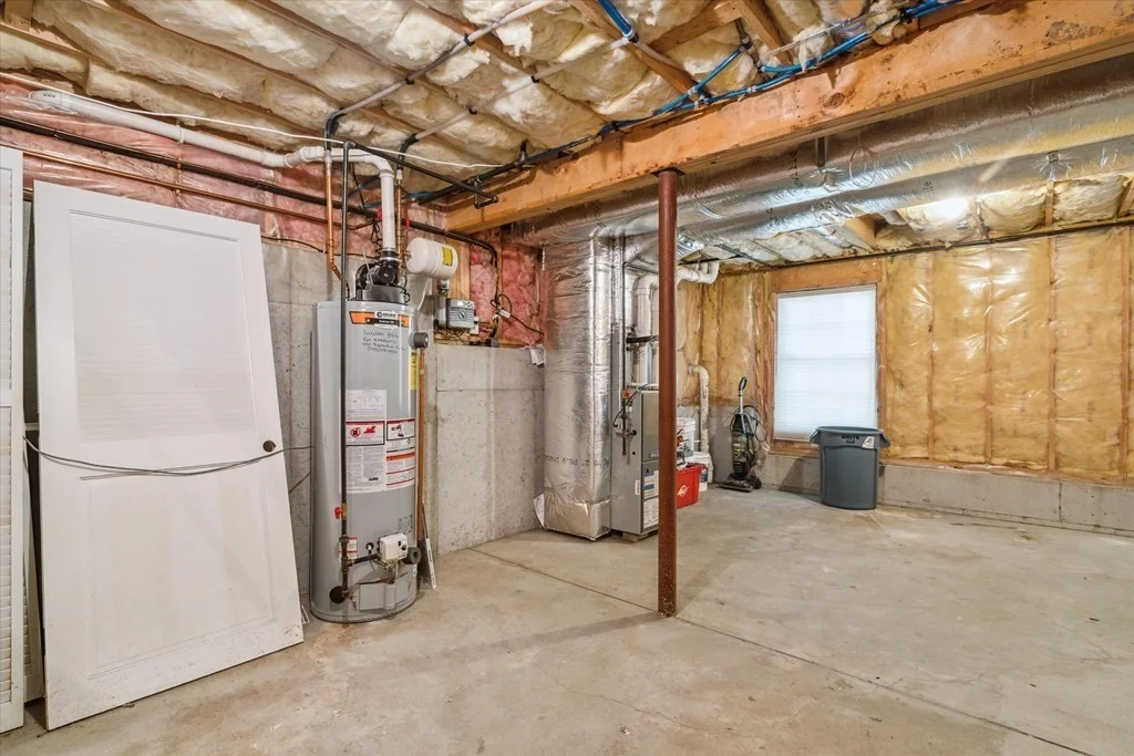 4 bed, 2 bath apartment for rent at 19 Benjamin Ln, Reading — photo 32 of 42