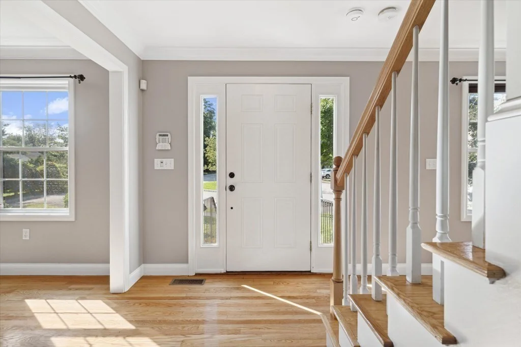 4 bed, 2 bath apartment for rent at 19 Benjamin Ln, Reading — photo 2 of 42