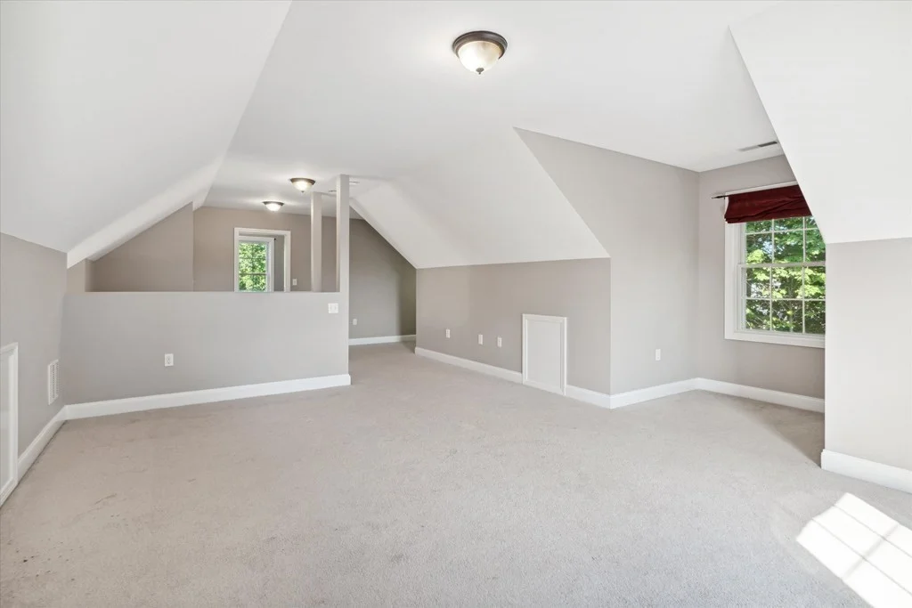 4 bed, 2 bath apartment for rent at 19 Benjamin Ln, Reading — photo 30 of 42