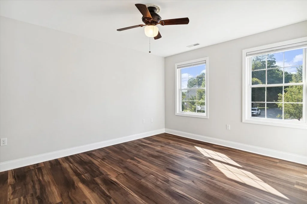 4 bed, 2 bath apartment for rent at 19 Benjamin Ln, Reading — photo 19 of 42