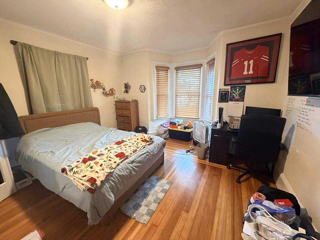 3 bed, 2 bath apartment for rent at 19 Berkeley St Unit 1, Spring Hill — photo 4 of 12