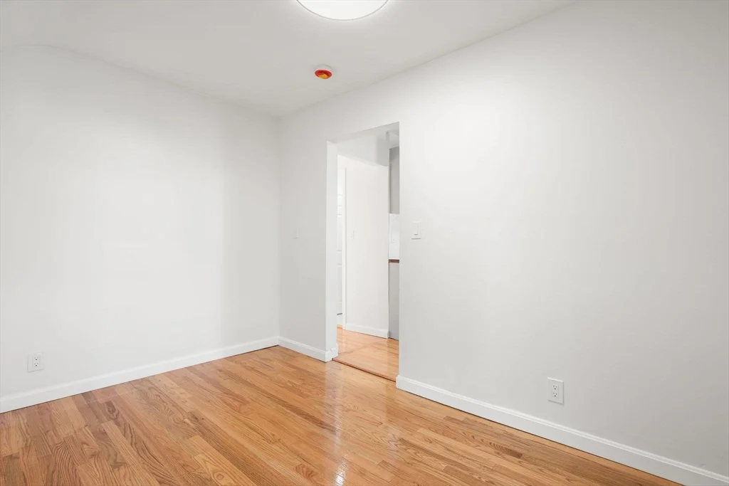 2 bed, 1 bath apartment for rent at 19 Berkley Rd Unit 2, Hull — photo 12 of 20
