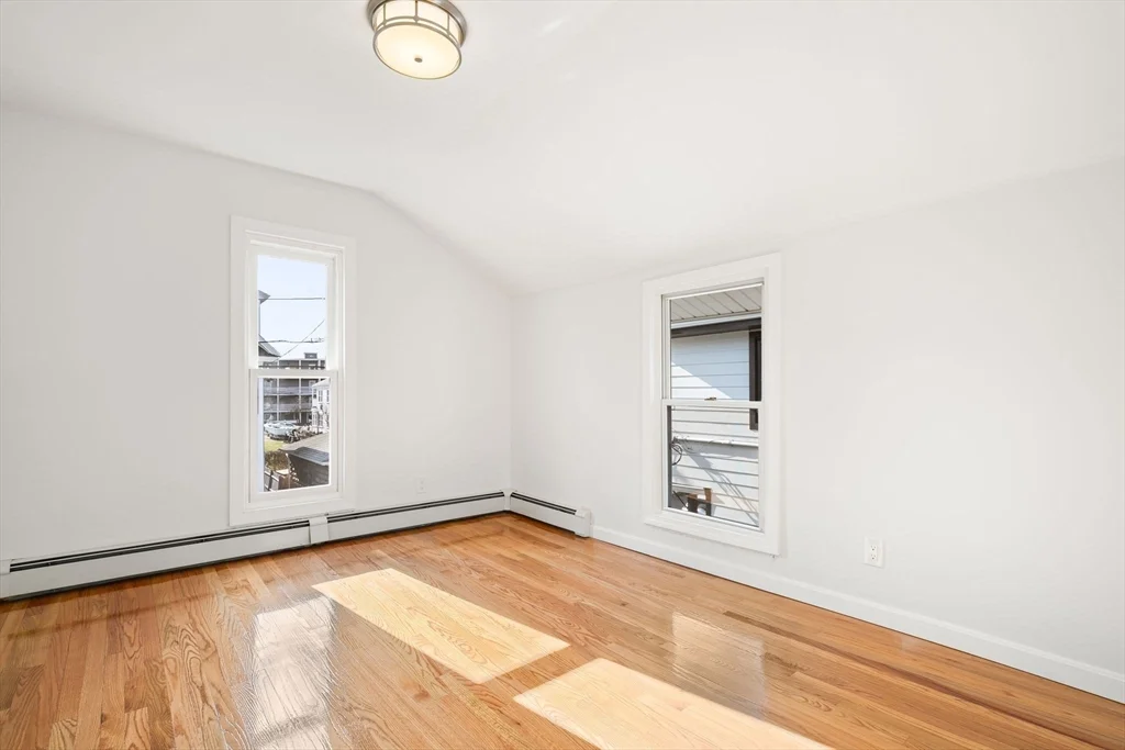 2 bed, 1 bath apartment for rent at 19 Berkley Rd Unit 2, Hull — photo 16 of 20