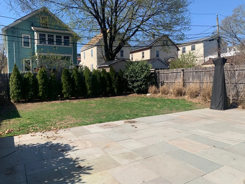 3 bed, 2 bath apartment for rent at 19 Bexley Rd Unit 1, Roslindale — photo 16 of 19