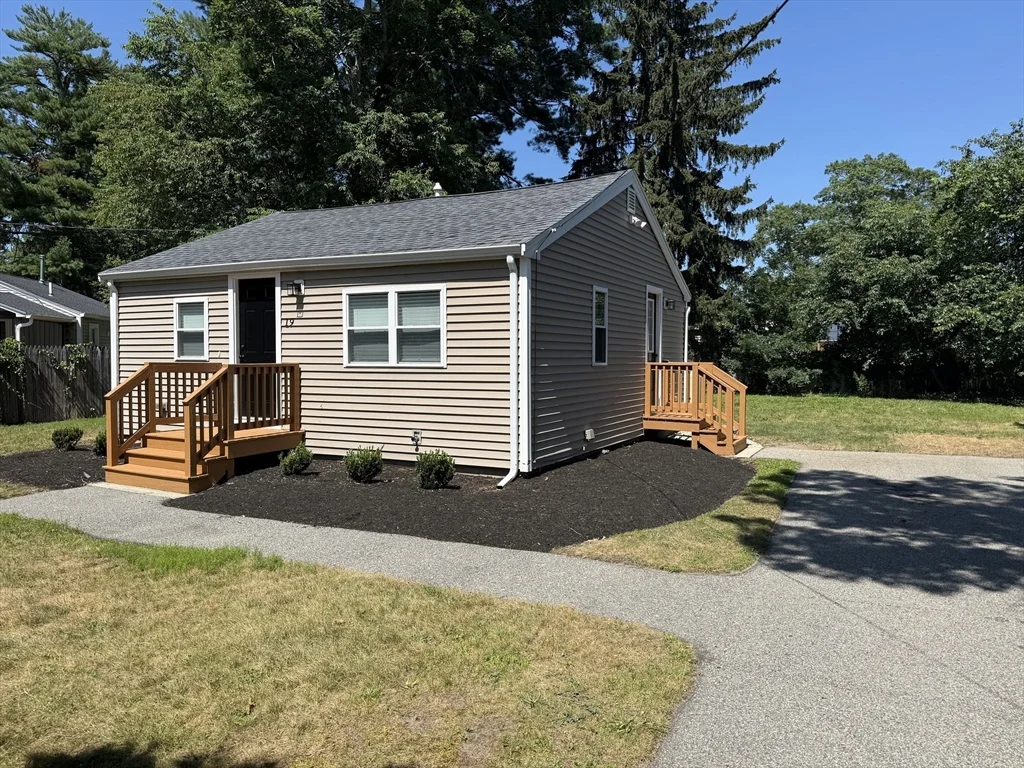2 bed, 1 bath apartment for rent at 19 Birch Ter Unit 1, Carver