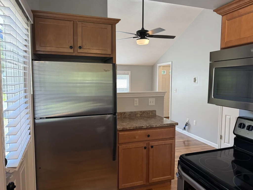 2 bed, 1 bath apartment for rent at 19 Birch Ter Unit 1, Carver — photo 5 of 38