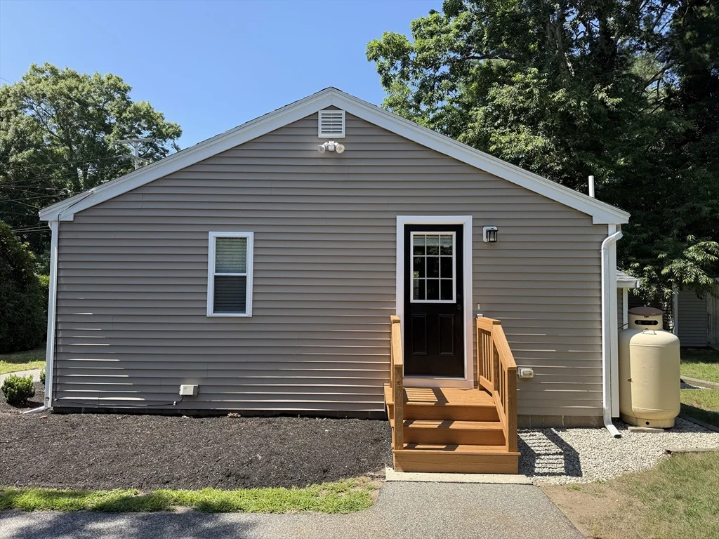 2 bed, 1 bath apartment for rent at 19 Birch Ter Unit 1, Carver — photo 36 of 38