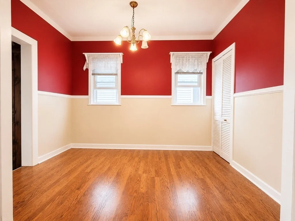 3 bed, 1 bath apartment for rent at 19 Blaine Ave Unit 2, Beverly — photo 4 of 18