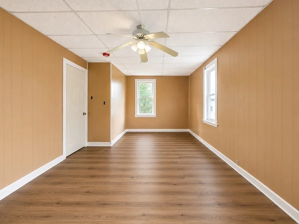 3 bed, 1 bath apartment for rent at 19 Blaine Ave Unit 2, Beverly — photo 13 of 18