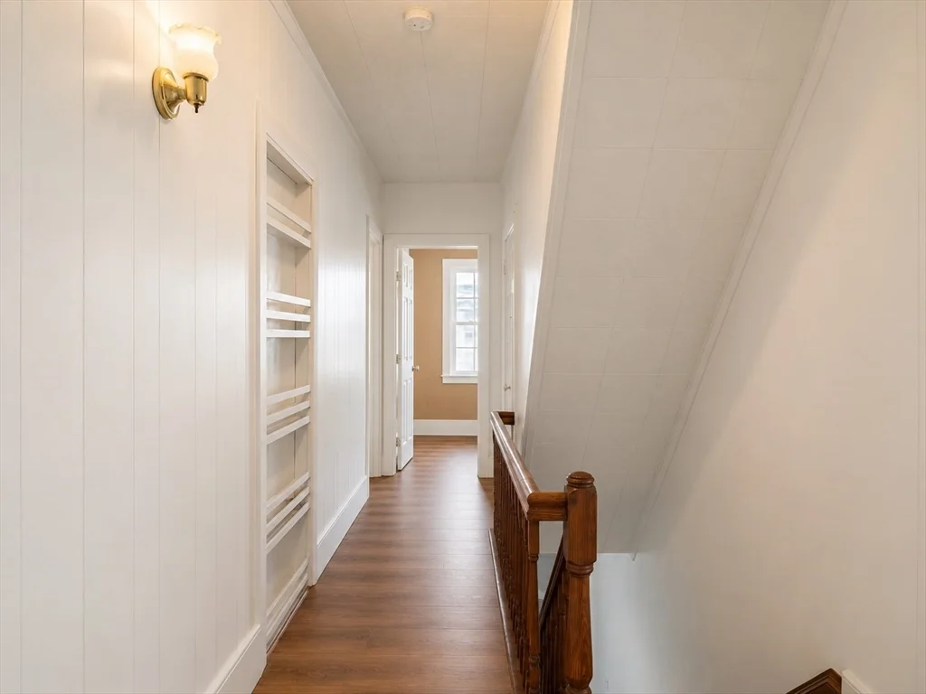 3 bed, 1 bath apartment for rent at 19 Blaine Ave Unit 2, Beverly — photo 11 of 18