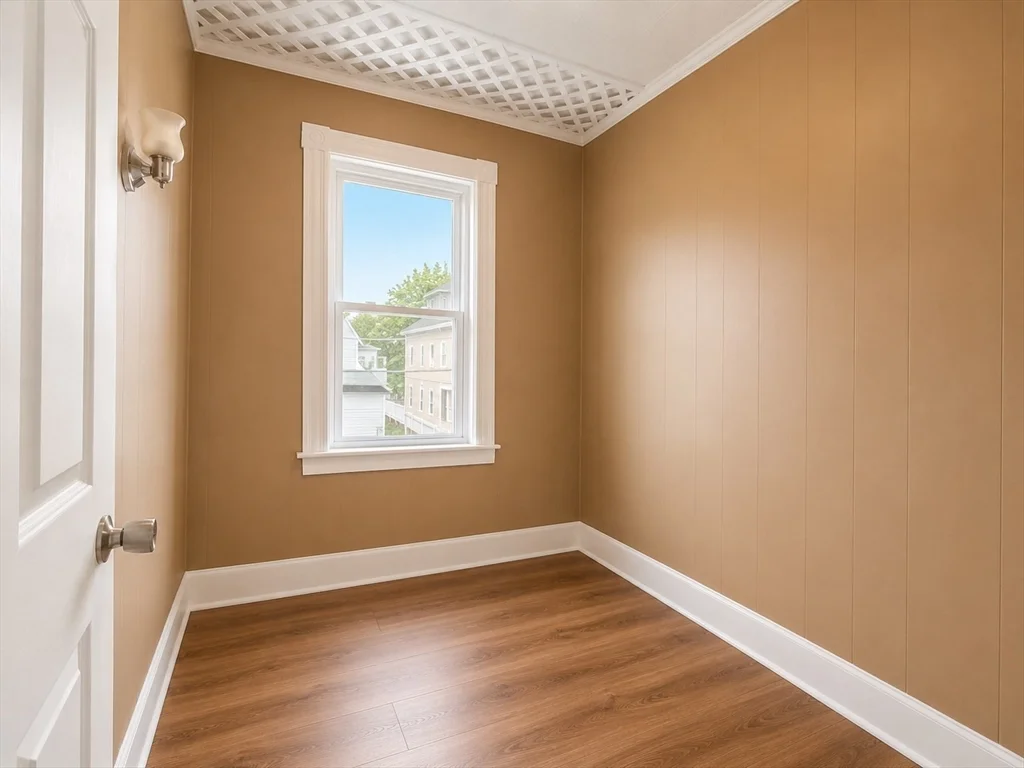 3 bed, 1 bath apartment for rent at 19 Blaine Ave Unit 2, Beverly — photo 17 of 18