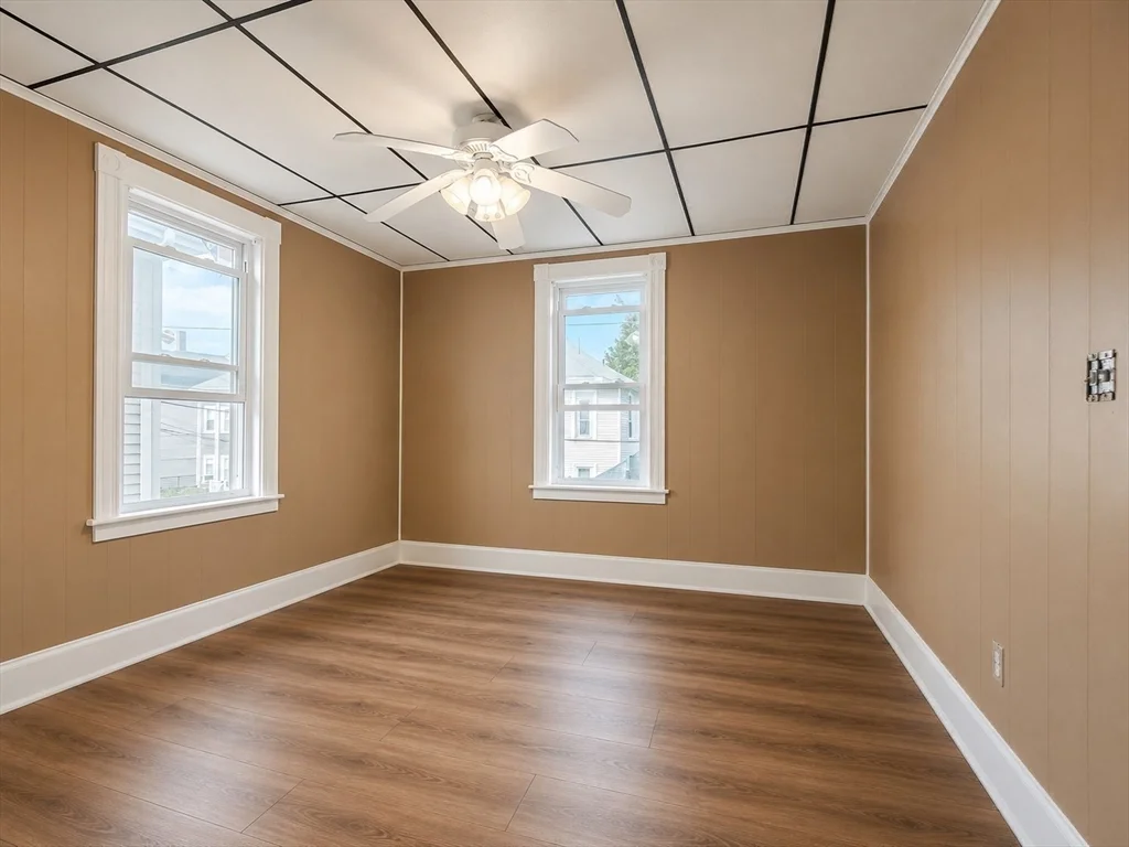 3 bed, 1 bath apartment for rent at 19 Blaine Ave Unit 2, Beverly — photo 16 of 18