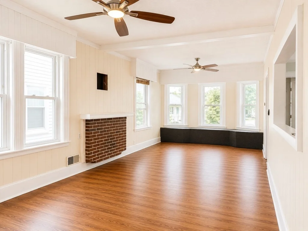 3 bed, 1 bath apartment for rent at 19 Blaine Ave Unit 2, Beverly — photo 9 of 18
