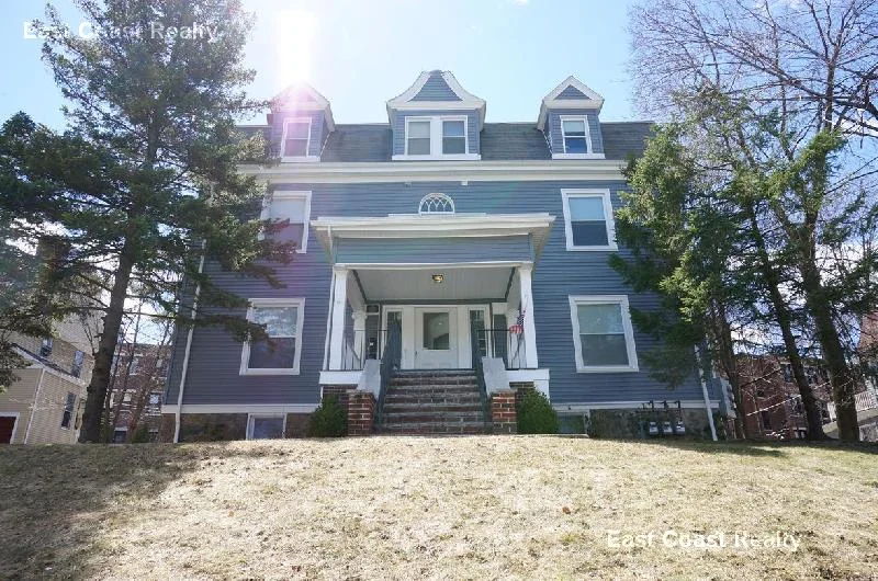 3 bed, 2 bath apartment for rent at 19 Braemore Rd Unit 1, Brighton — photo 20 of 21