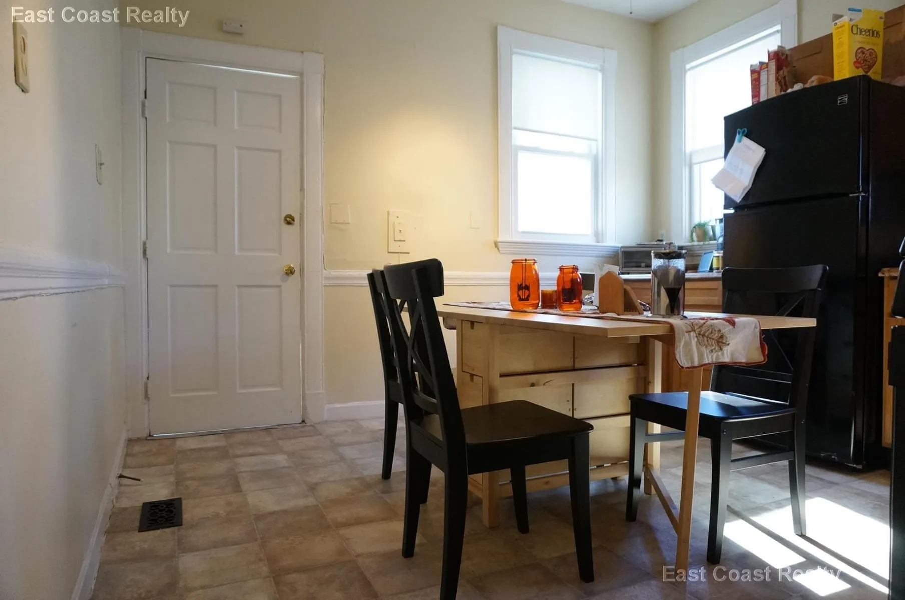 3 bed, 2 bath apartment for rent at 19 Braemore Rd Unit 1, Brighton — photo 6 of 21
