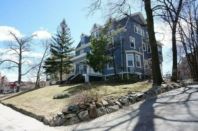 3 bed, 2 bath apartment for rent at 19 Braemore Rd Unit 1, Brighton — photo 19 of 21