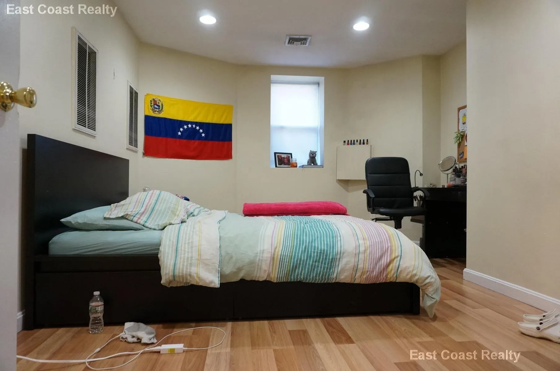 3 bed, 2 bath apartment for rent at 19 Braemore Rd Unit 1, Brighton — photo 13 of 21