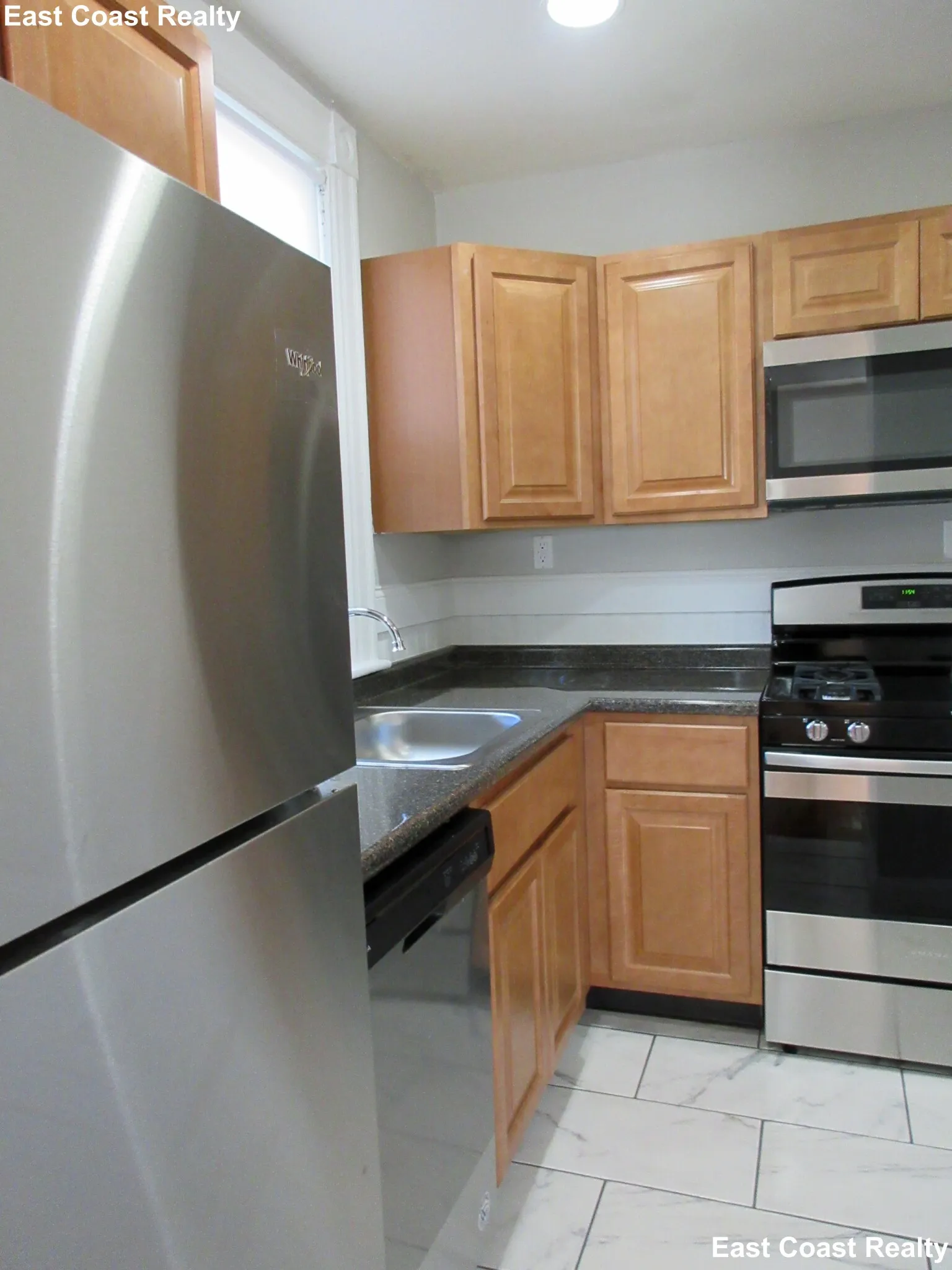 4 bed, 2 bath apartment for rent at 19 Braemore Rd Unit 3., Brighton — photo 4 of 23