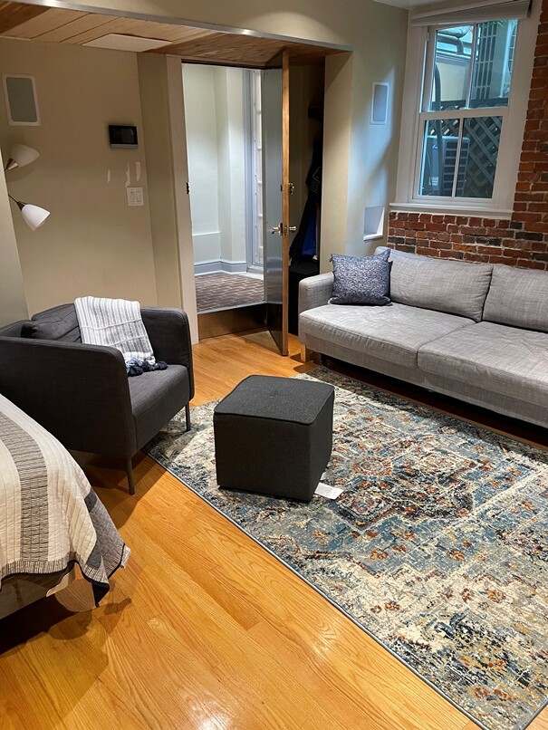Studio bed, 1 bath apartment for rent at 19 Branch St Unit B, Beacon Hill — photo 13 of 16