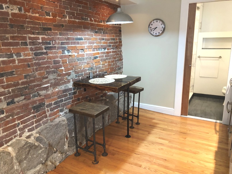 Studio bed, 1 bath apartment for rent at 19 Branch St Unit B, Beacon Hill — photo 5 of 16