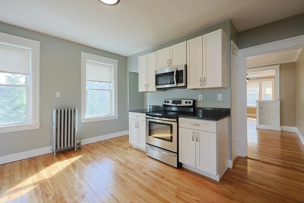 3 bed, 1 bath apartment for rent at 19 Brantwood Rd Unit 2, Worcester — photo 3 of 25