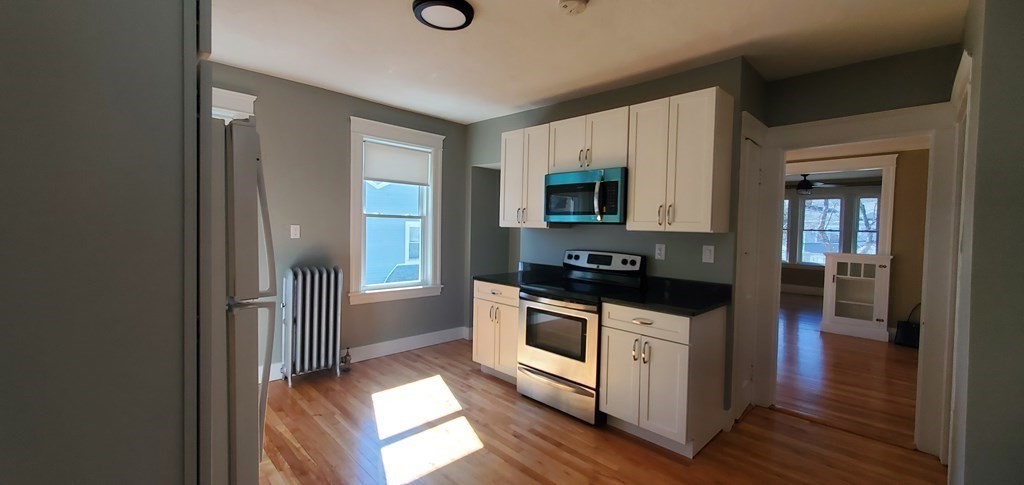 3 bed, 1 bath apartment for rent at 19 Brantwood Rd Unit 2Pl, Worcester — photo 1 of 13