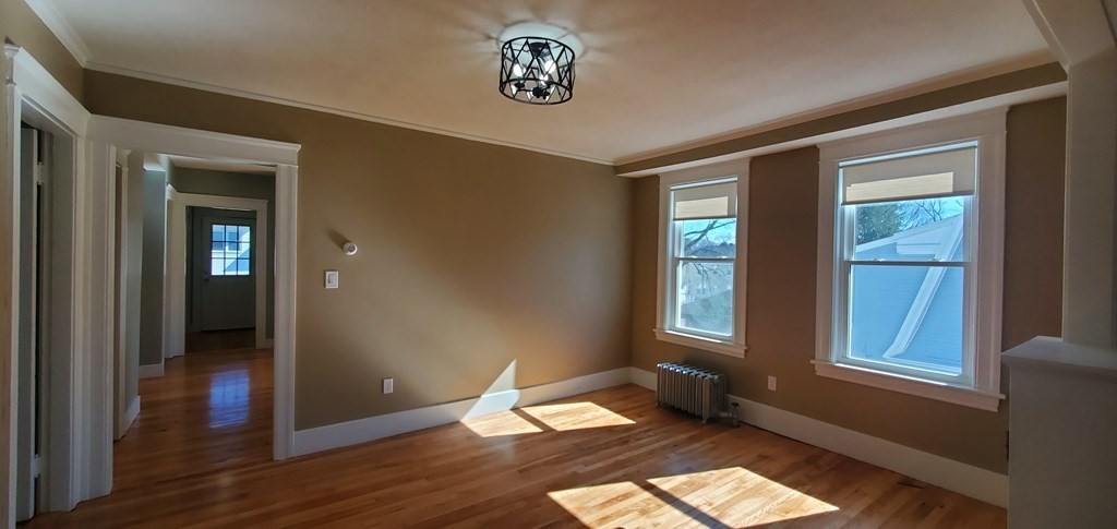 3 bed, 1 bath apartment for rent at 19 Brantwood Rd Unit 2Pl, Worcester — photo 5 of 13