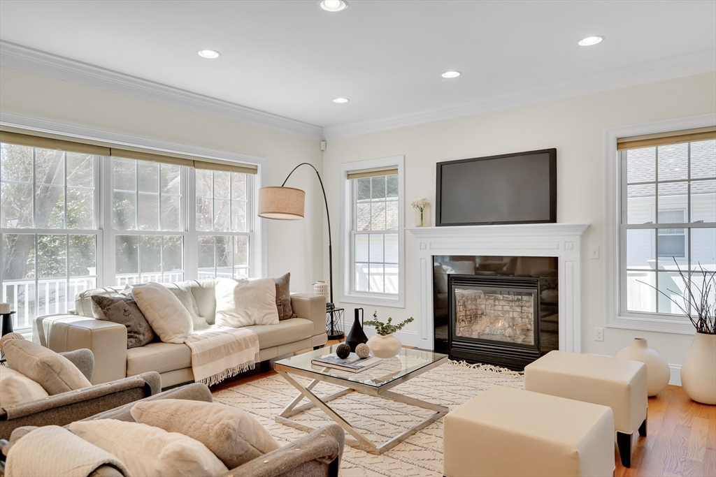 4 bed, 4+ bath apartment for rent at 19 Bryn Mawr Rd, Wellesley — photo 7 of 26
