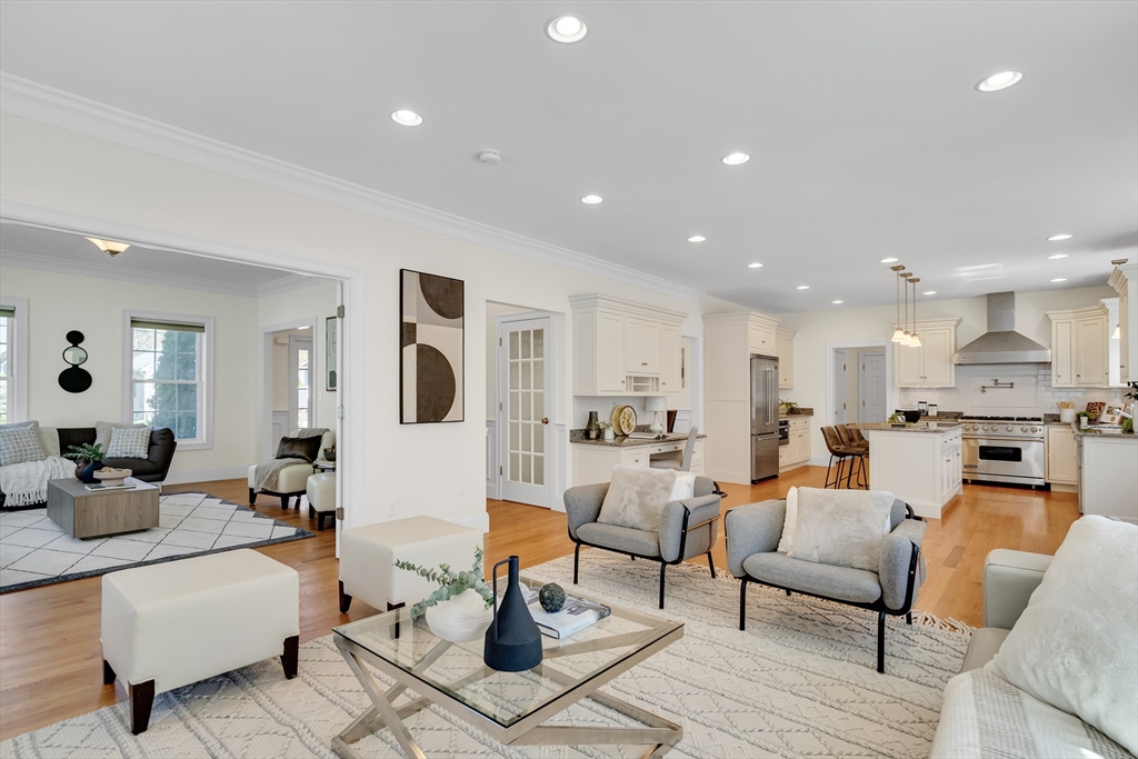 4 bed, 4+ bath apartment for rent at 19 Bryn Mawr Rd, Wellesley — photo 8 of 26