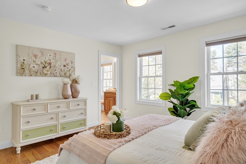 4 bed, 4+ bath apartment for rent at 19 Bryn Mawr Rd, Wellesley — photo 21 of 26