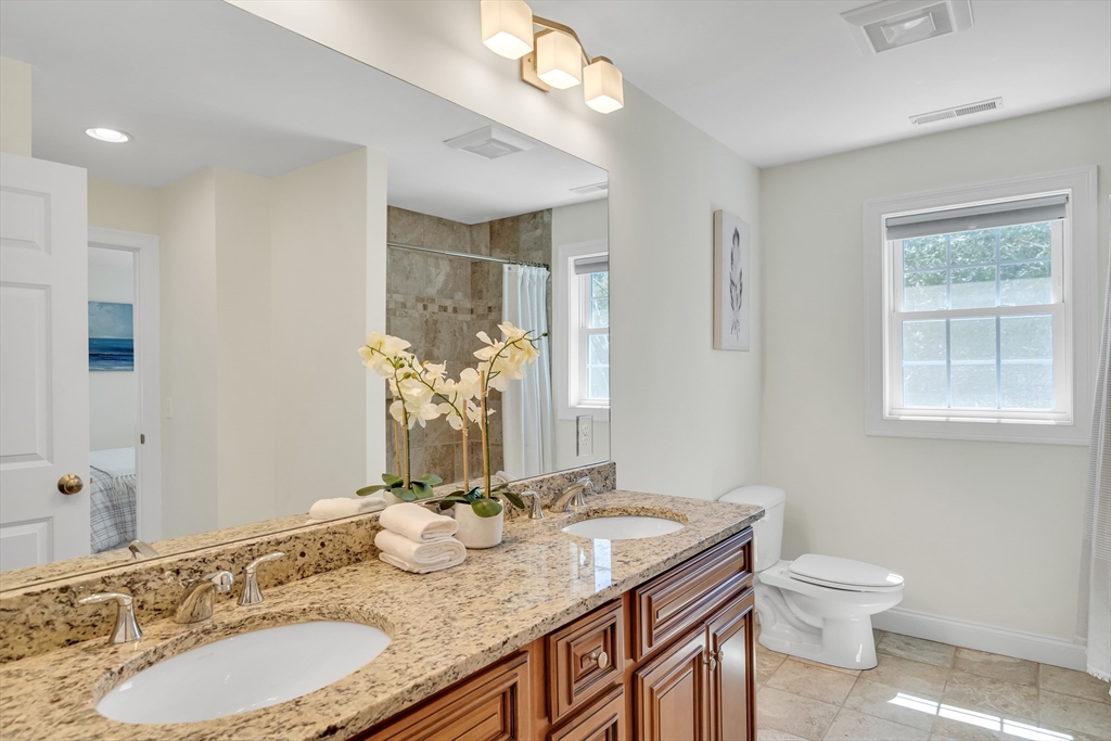 4 bed, 4+ bath apartment for rent at 19 Bryn Mawr Rd, Wellesley — photo 18 of 26