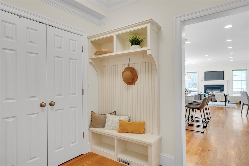 4 bed, 4+ bath apartment for rent at 19 Bryn Mawr Rd, Wellesley — photo 12 of 26