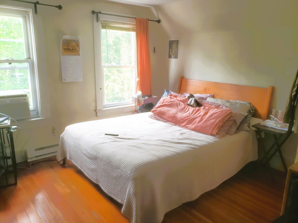 2 bed, 1 bath apartment for rent at 19 Burnside Ave Unit 3, Spring Hill — photo 2 of 30