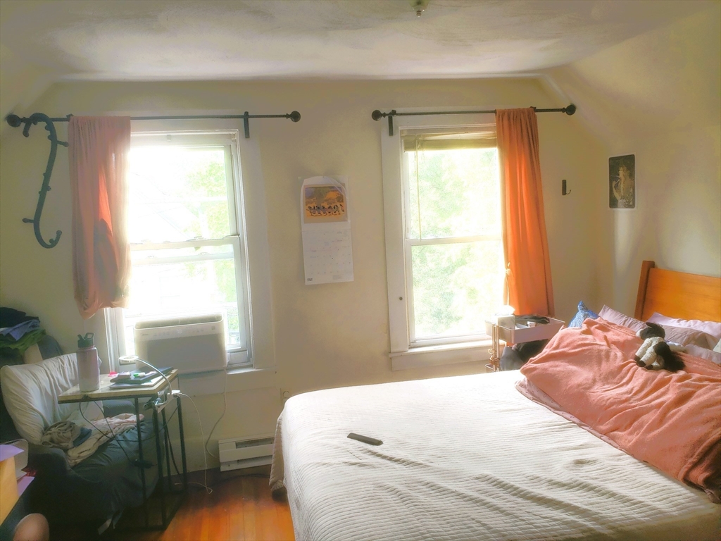 2 bed, 1 bath apartment for rent at 19 Burnside Ave Unit 3, Spring Hill — photo 3 of 30