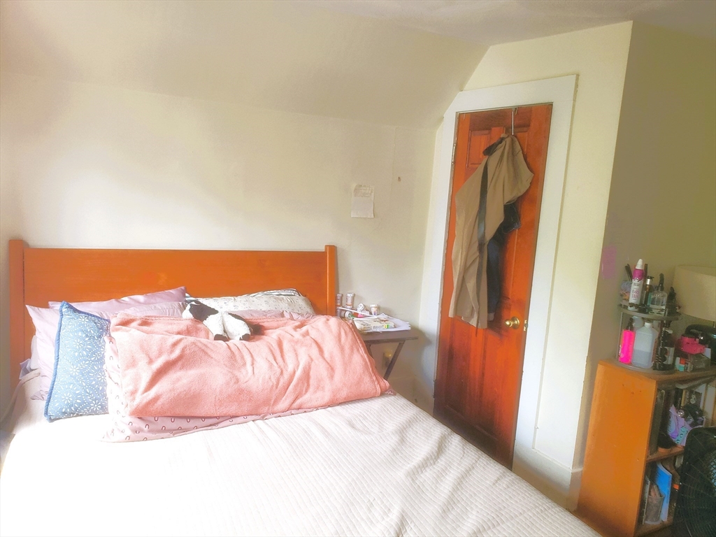 2 bed, 1 bath apartment for rent at 19 Burnside Ave Unit 3, Spring Hill — photo 4 of 30