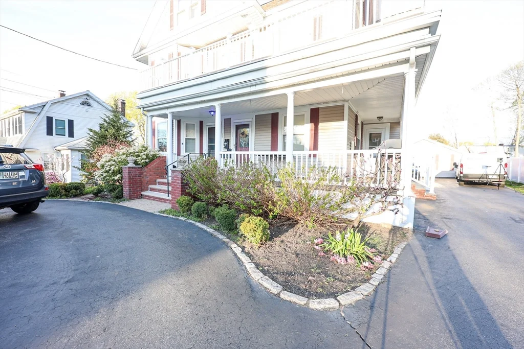 2 bed, 1 bath apartment for rent at 19 Burton Ter Unit 1, Weymouth — photo 1 of 34