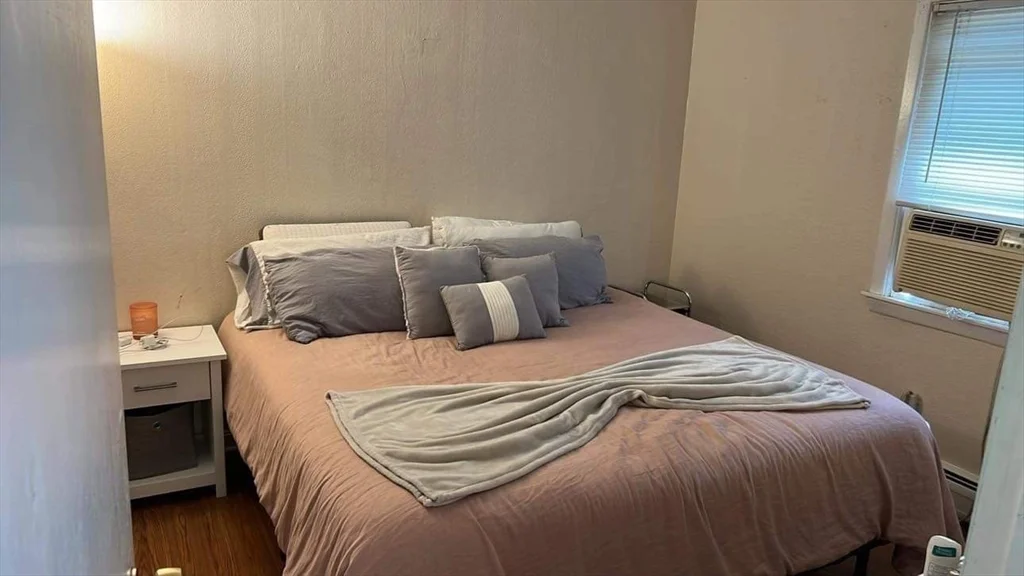 2 bed, 1 bath apartment for rent at 19 C St Unit 4, Westport — photo 7 of 11