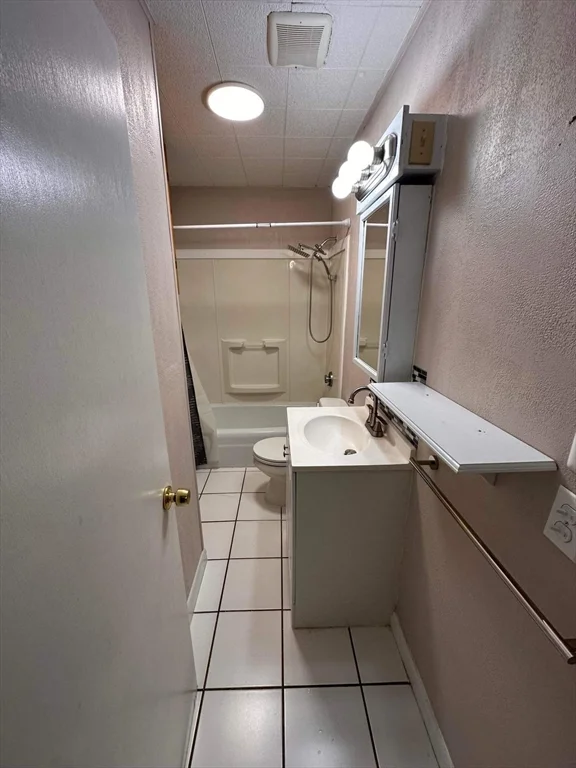 2 bed, 1 bath apartment for rent at 19 C St Unit 4, Westport — photo 9 of 11