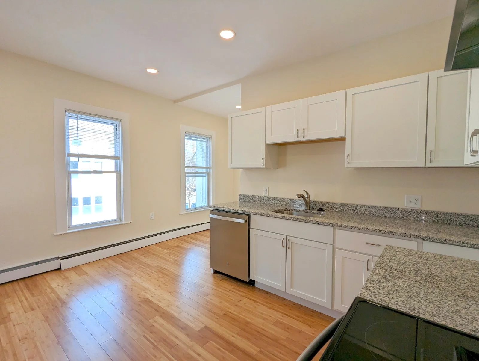 1 bed, 1 bath apartment for rent at 19 Cameron Ave Unit 3, Teele Square — photo 4 of 23