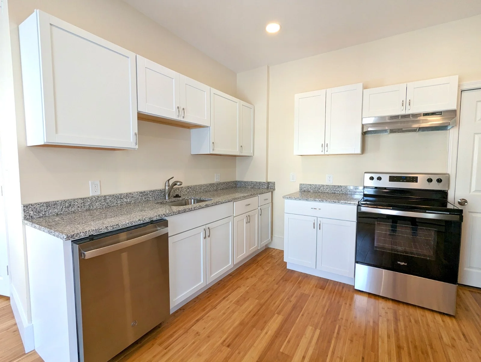 1 bed, 1 bath apartment for rent at 19 Cameron Ave Unit 3, Teele Square — photo 2 of 23