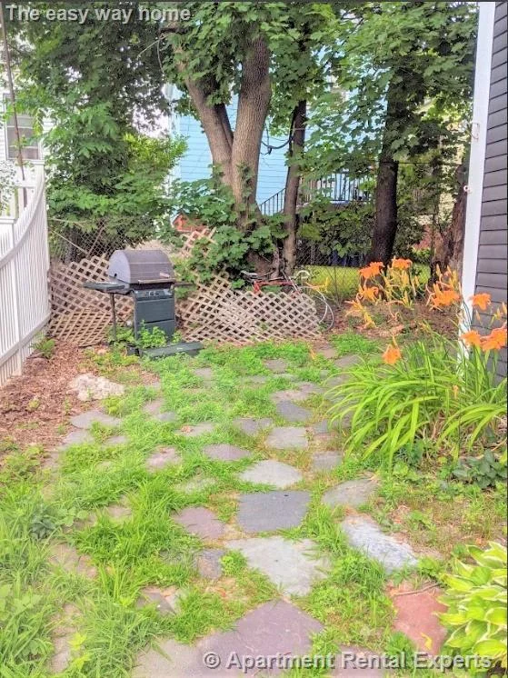 1 bed, 1 bath apartment for rent at 19 Cameron Ave Unit Rear, Davis Square — photo 14 of 14