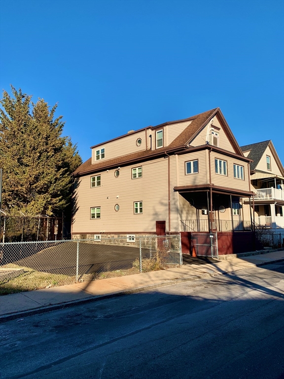 3 bed, 1 bath apartment for rent at 19 Carmen St Unit 1, Dorchester — photo 15 of 16