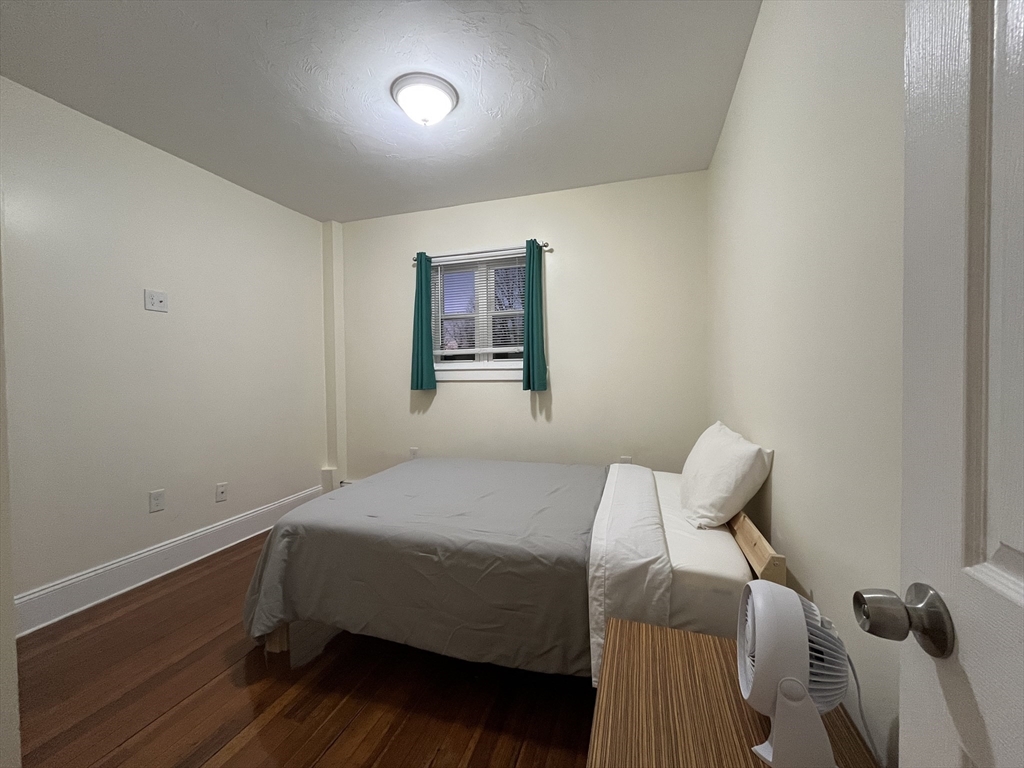 3 bed, 1 bath apartment for rent at 19 Carmen St Unit 1, Dorchester — photo 11 of 16