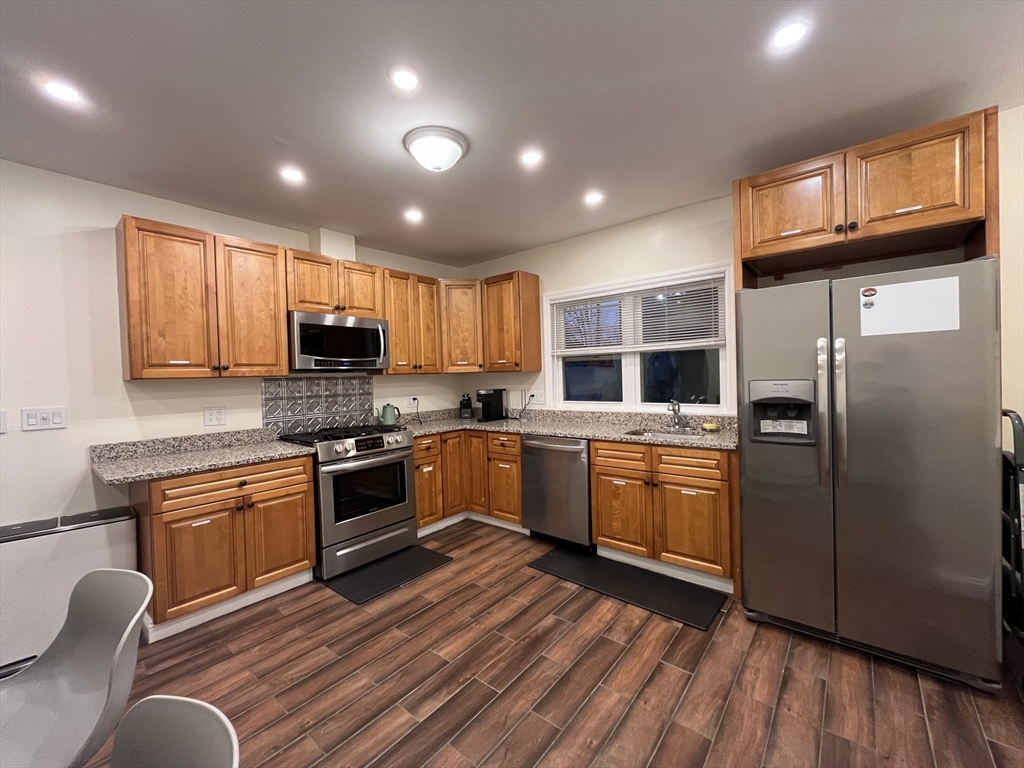 3 bed, 1 bath apartment for rent at 19 Carmen St Unit 1, Dorchester — photo 2 of 16