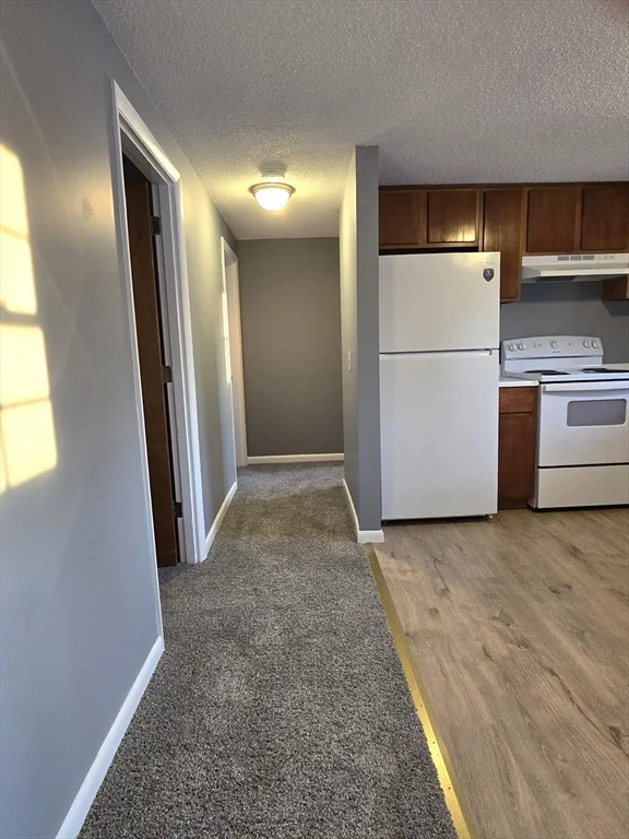 2 bed, 1 bath apartment for rent at 19 Chapman Ave Unit 14, West Brookfield — photo 3 of 10