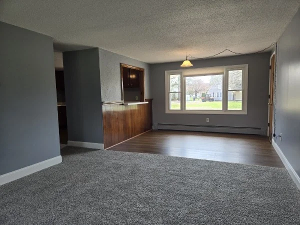 2 bed, 1 bath apartment for rent at 19 Chapman Ave Unit 21, West Brookfield — photo 3 of 11